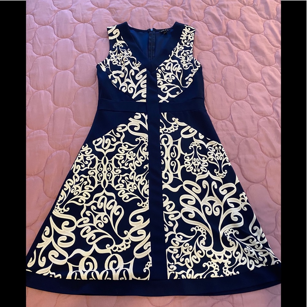 Sami & Jo Navy/white Lace pattern Dress